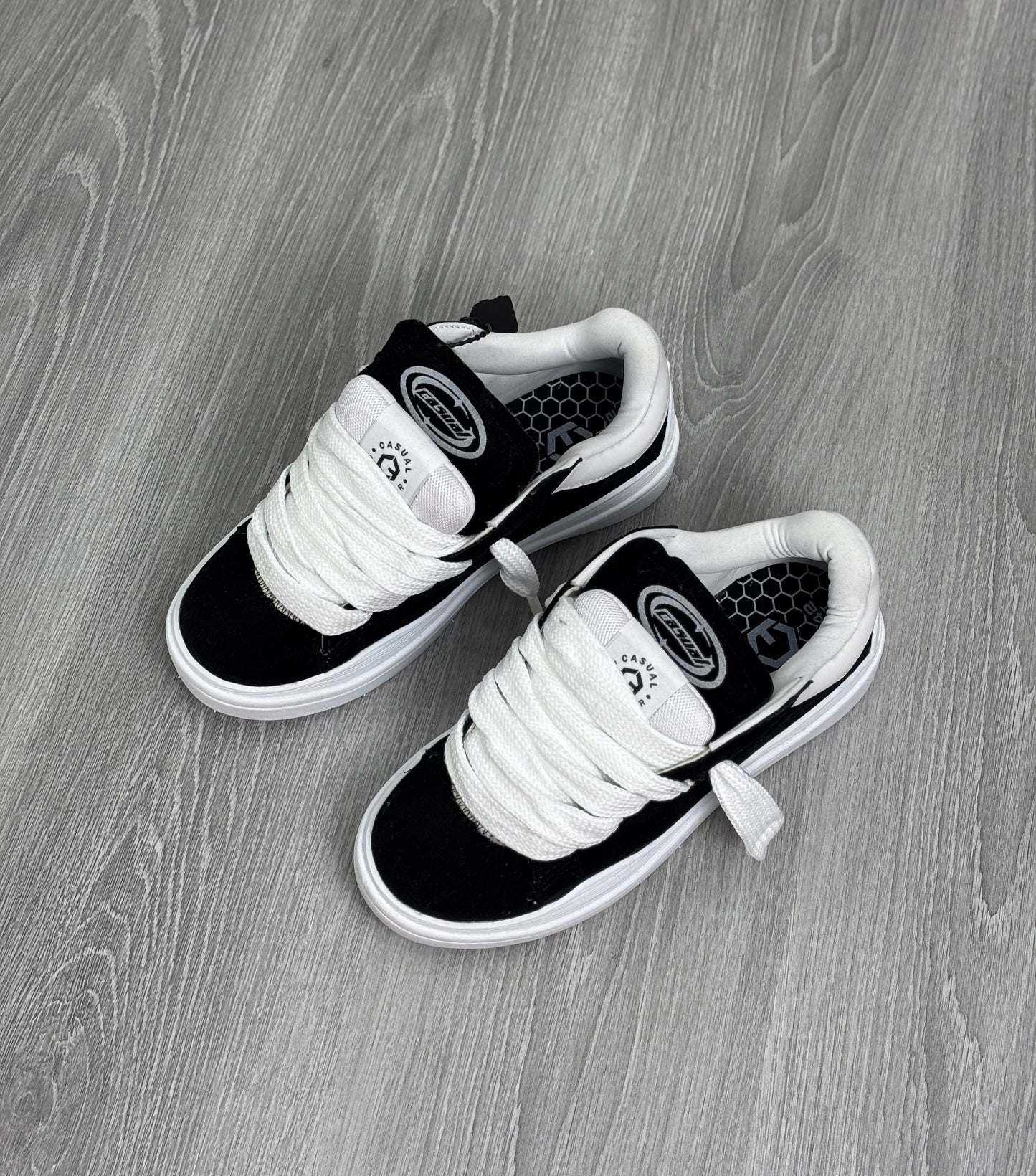 CHUNKY BLACK