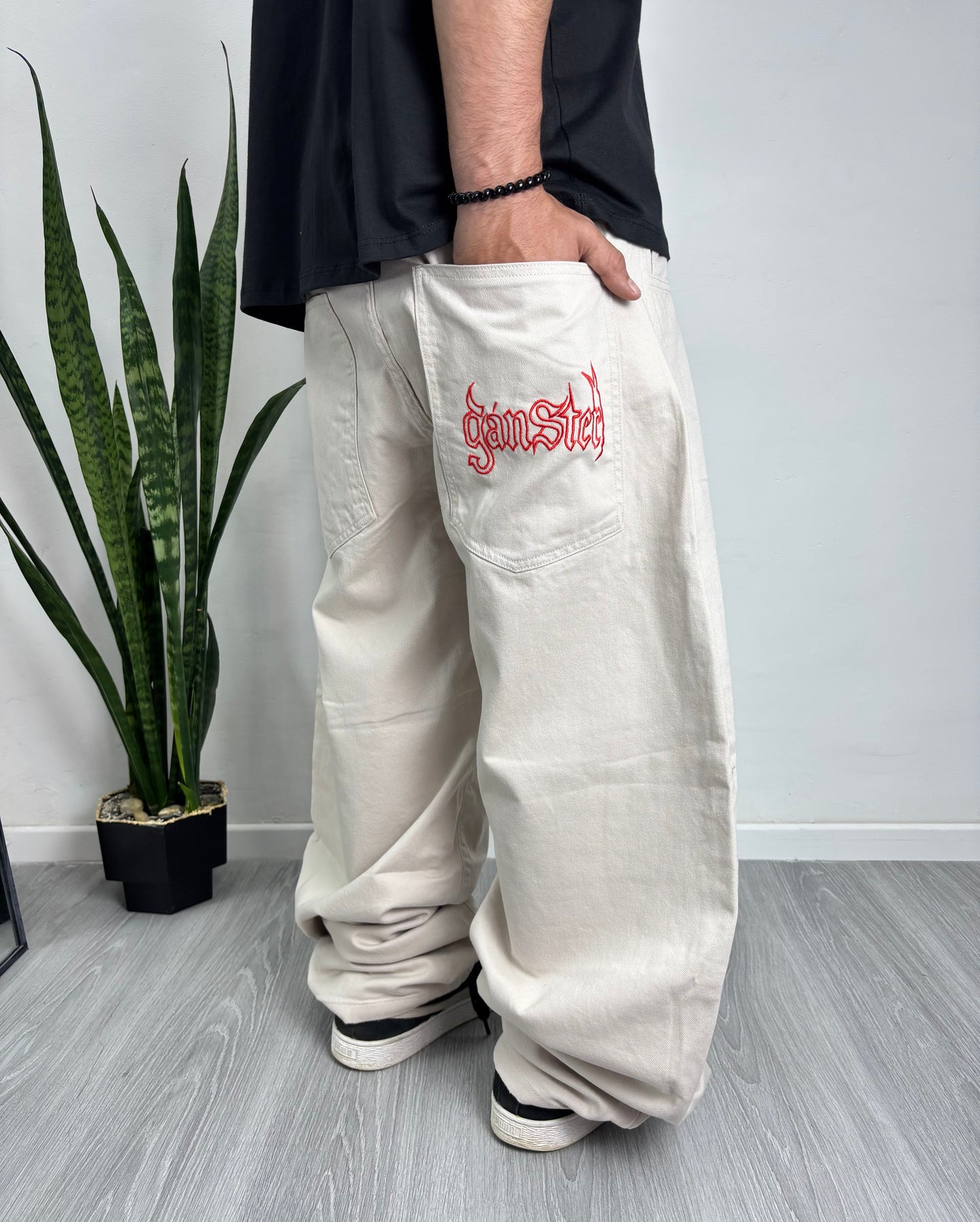 BAGGY RED