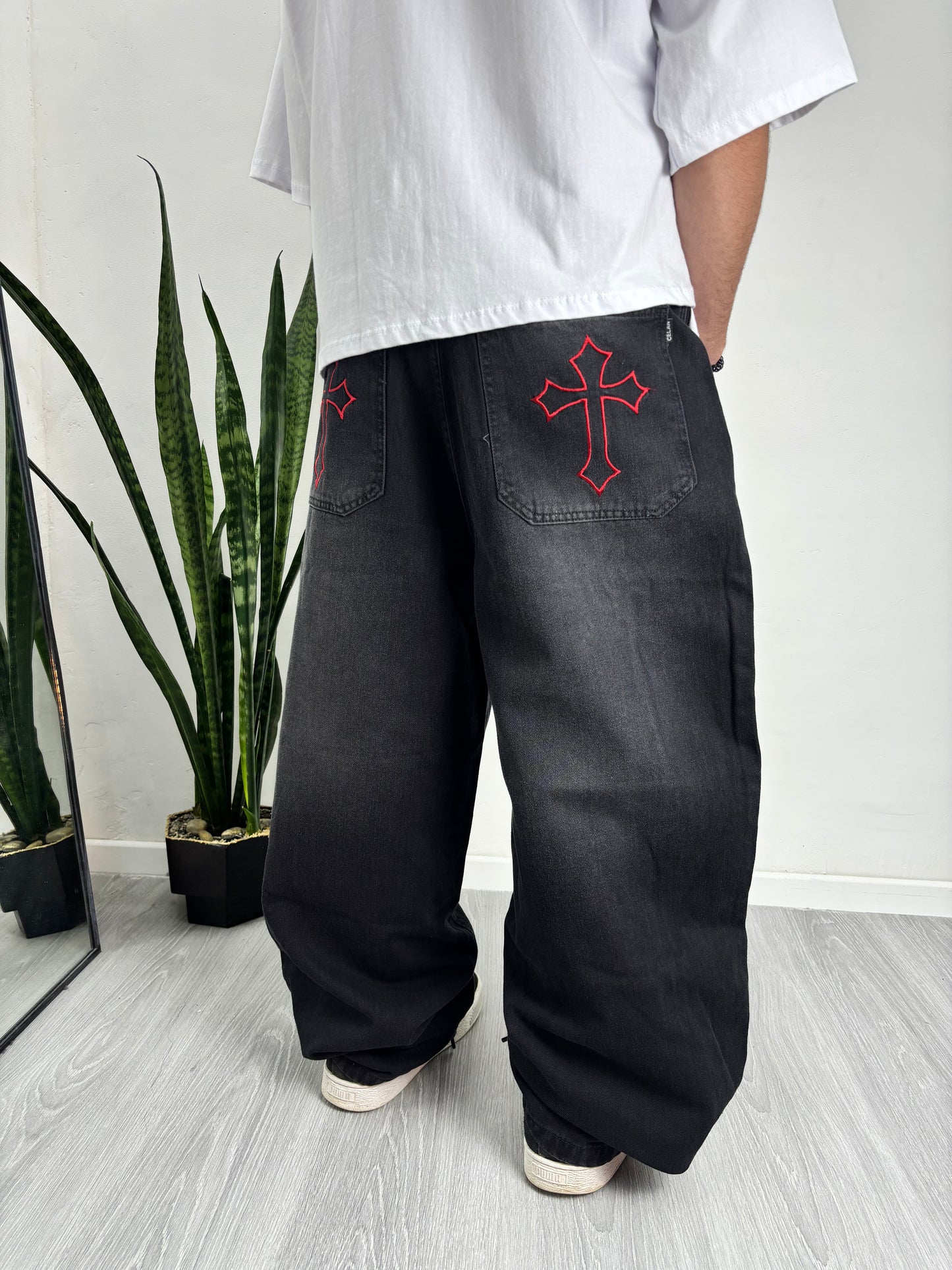 BAGGY WEEKEND