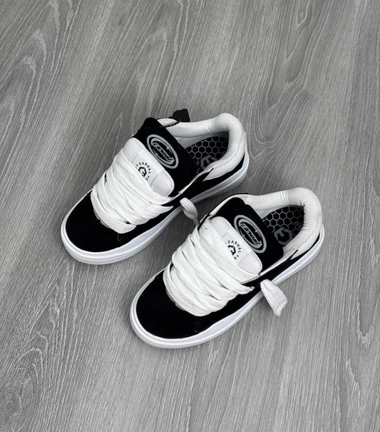 CHUNKY BLACK