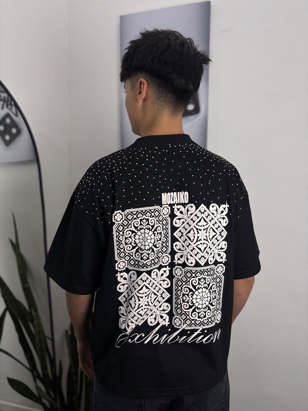 REMERA BOXY STRASS BLACK