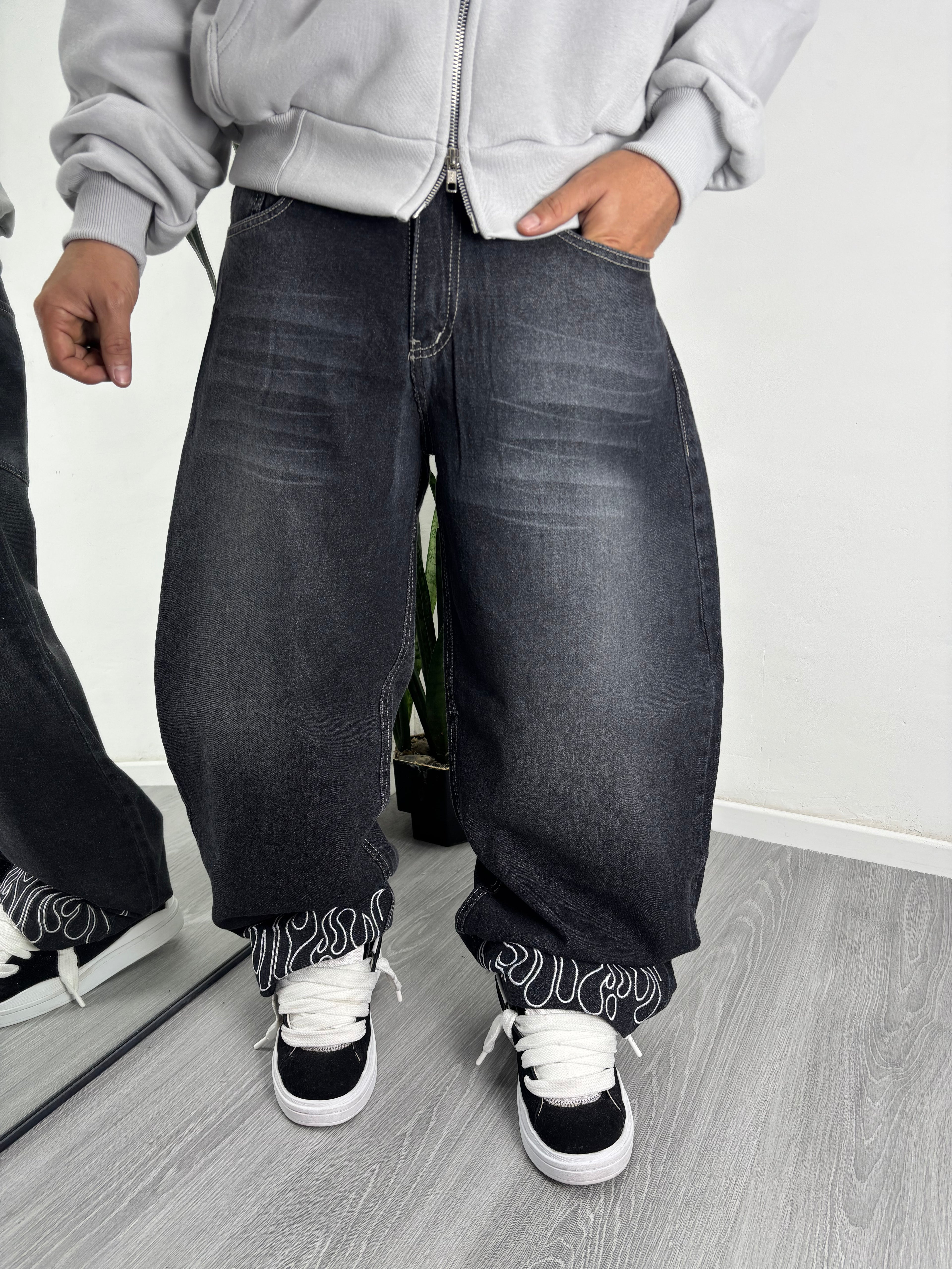 BAGGY PLOMO