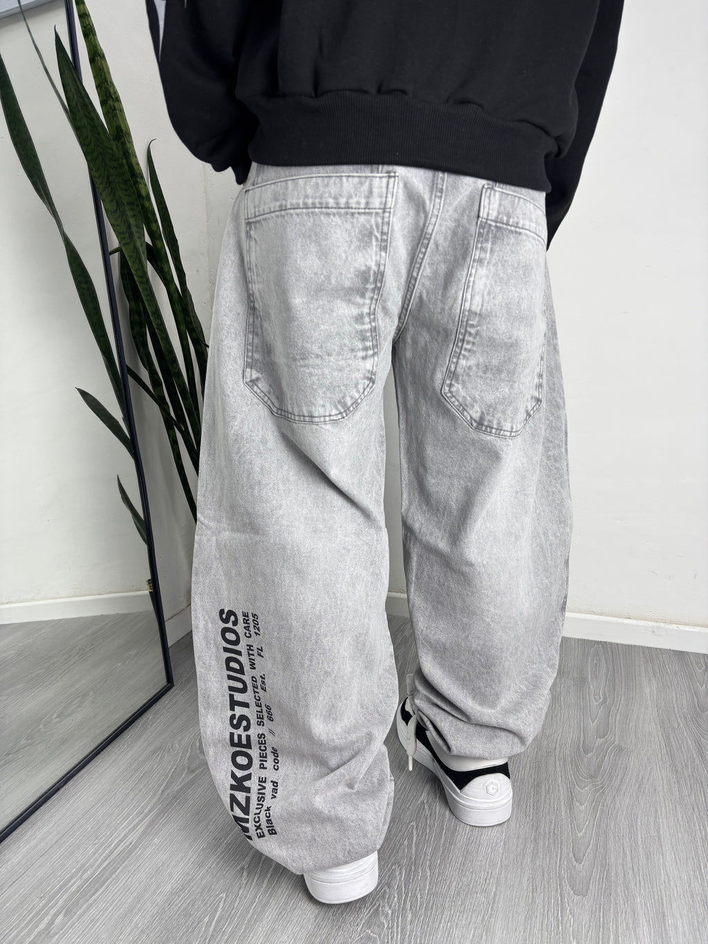 BAGGY MZKSTUDIOS
