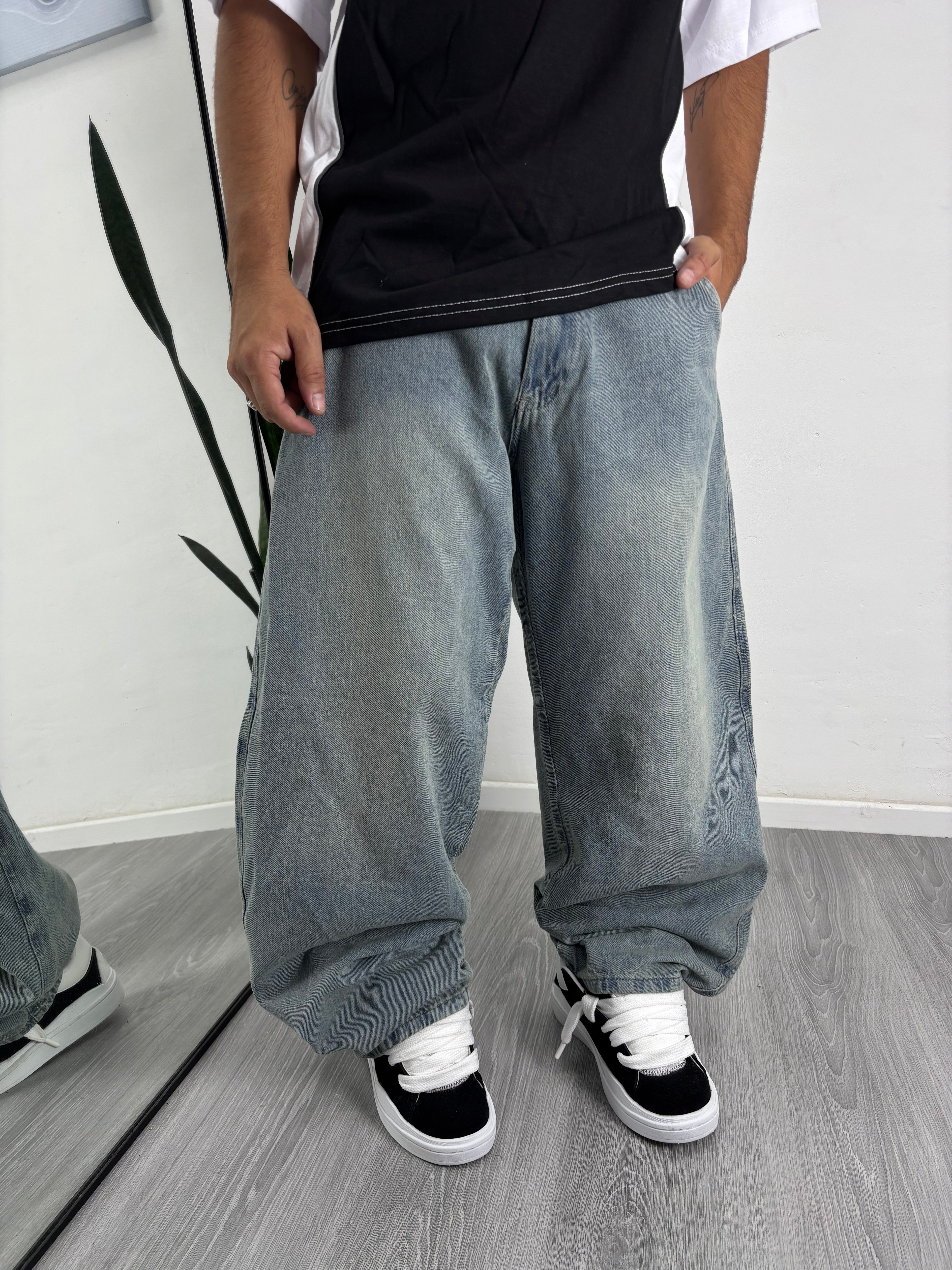 BAGGY LLAMA