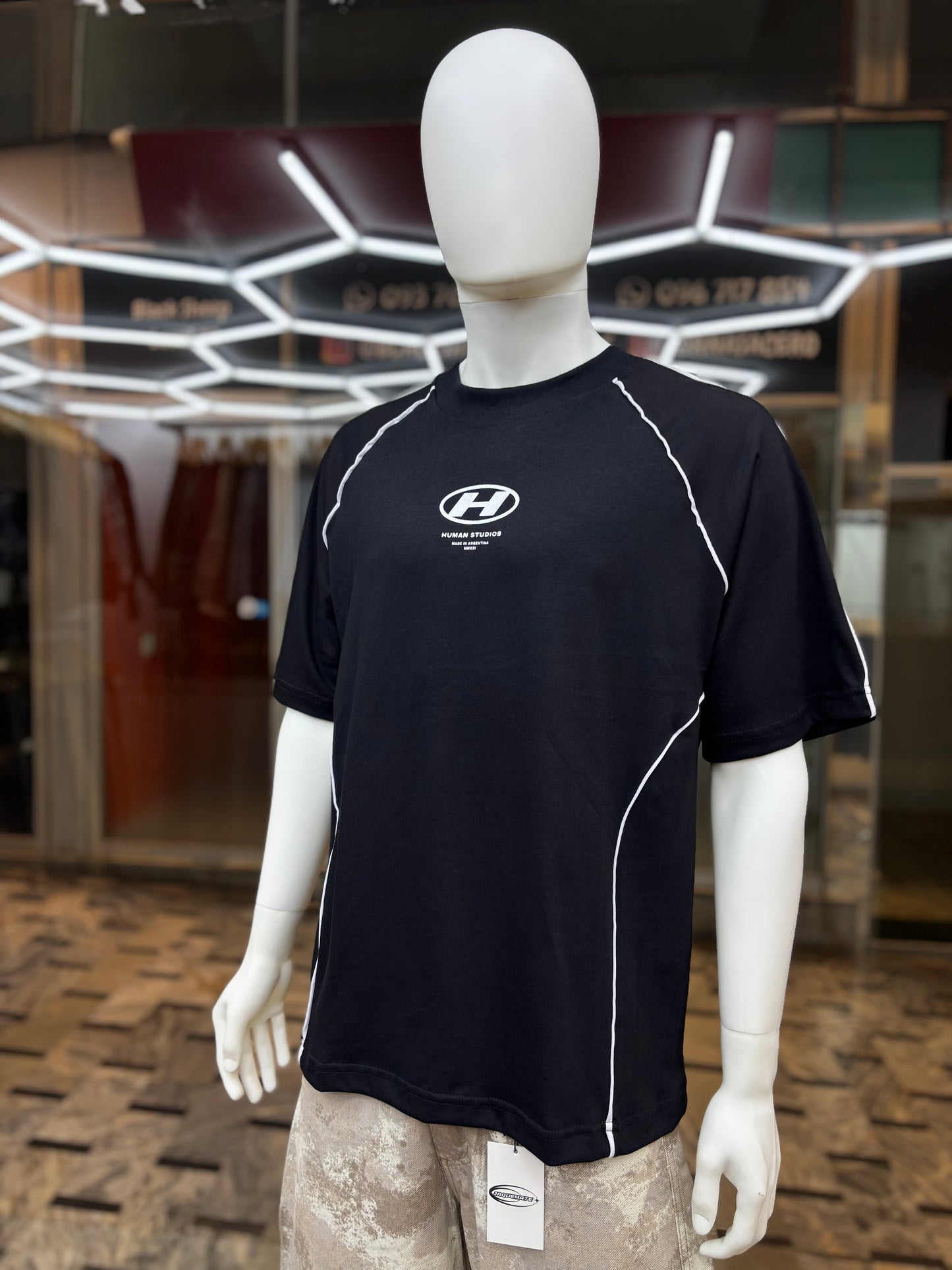 REMERA HUMAN BLACK [oversize]