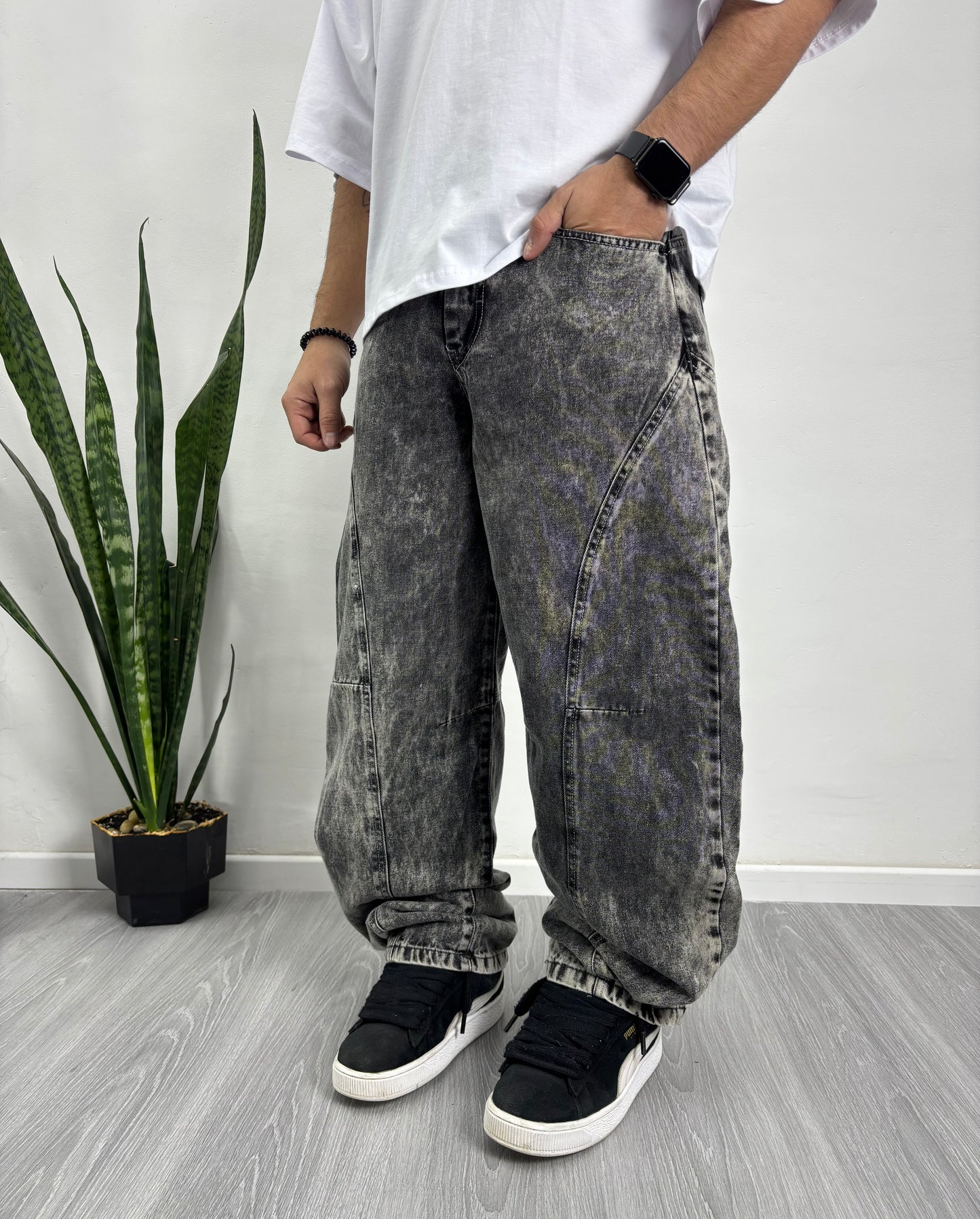 BAGGY GREY