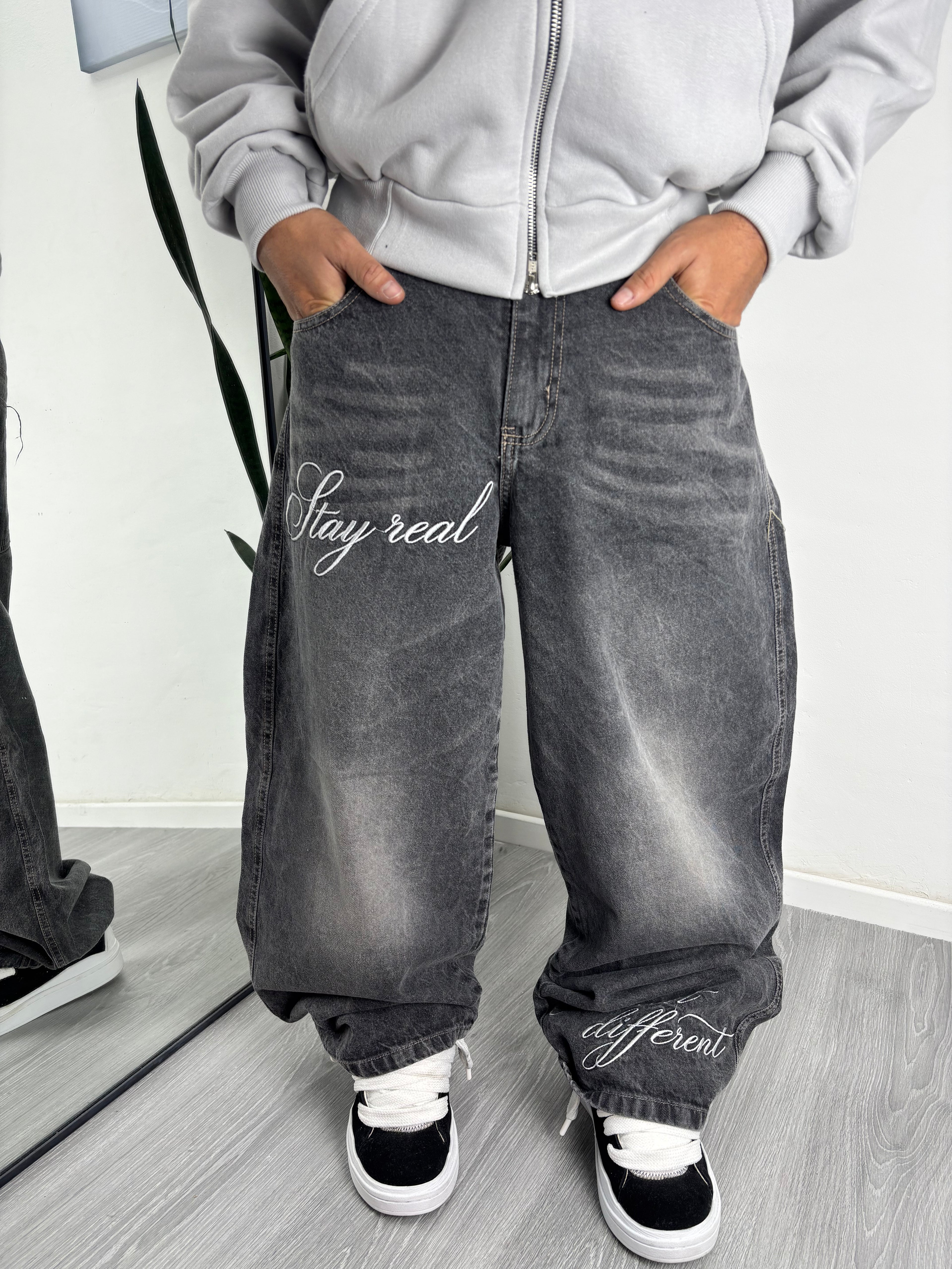 BAGGY DIFERENT